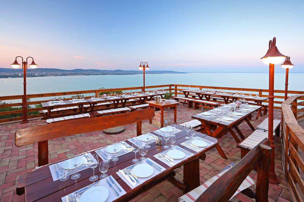 3+1 étterem, ahol meseszép kilátás nyílik a Balatonra
