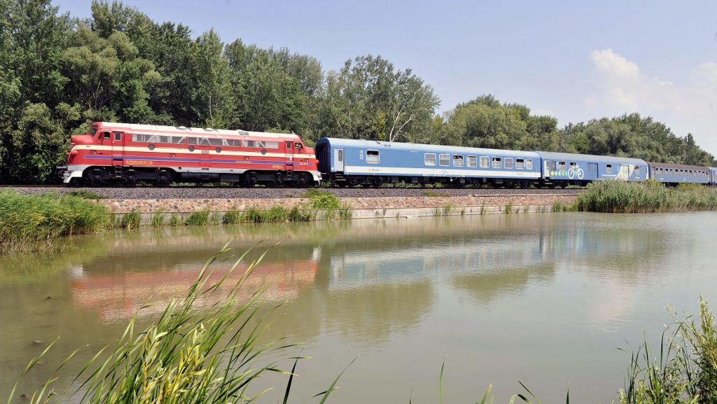 Elkezdődött az észak-balatoni vasútvonal villamosítása