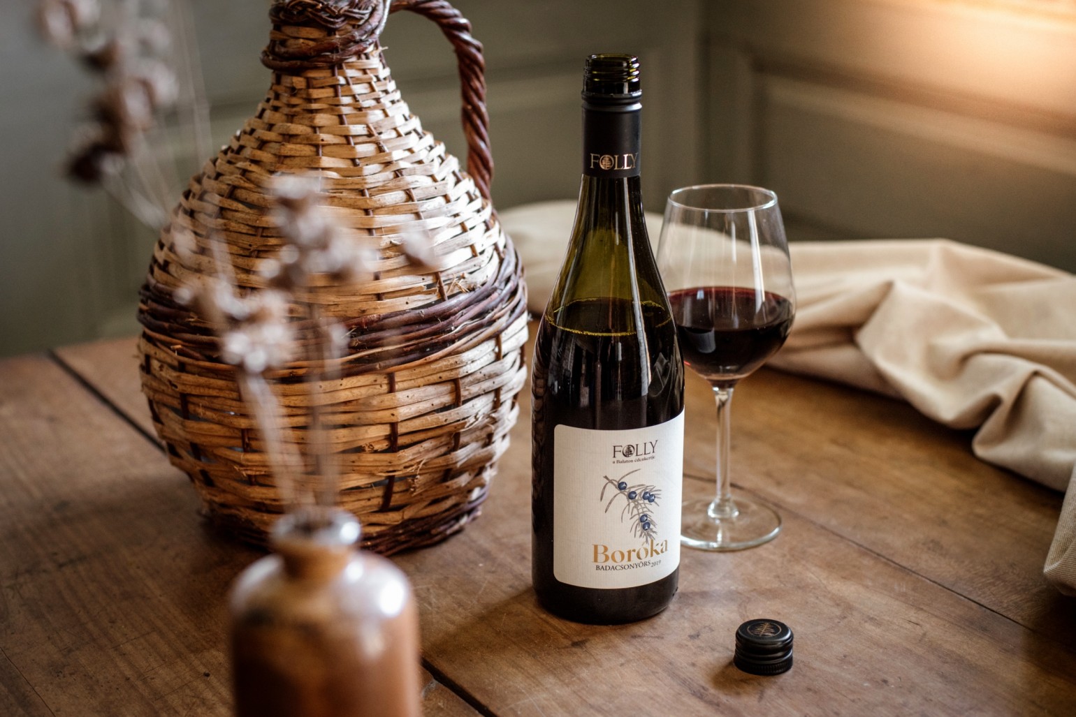 A tradicionális, fehér boros borászat vörös borral lépett a piacra