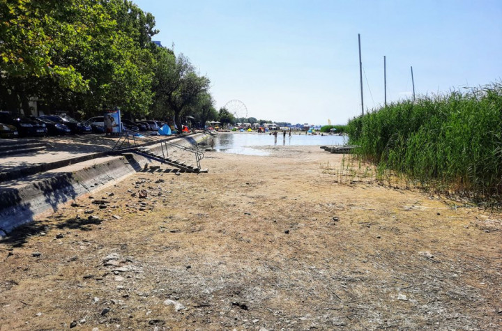 Fotókon mutatjuk mekkorát csökkent a Balaton vízszintje