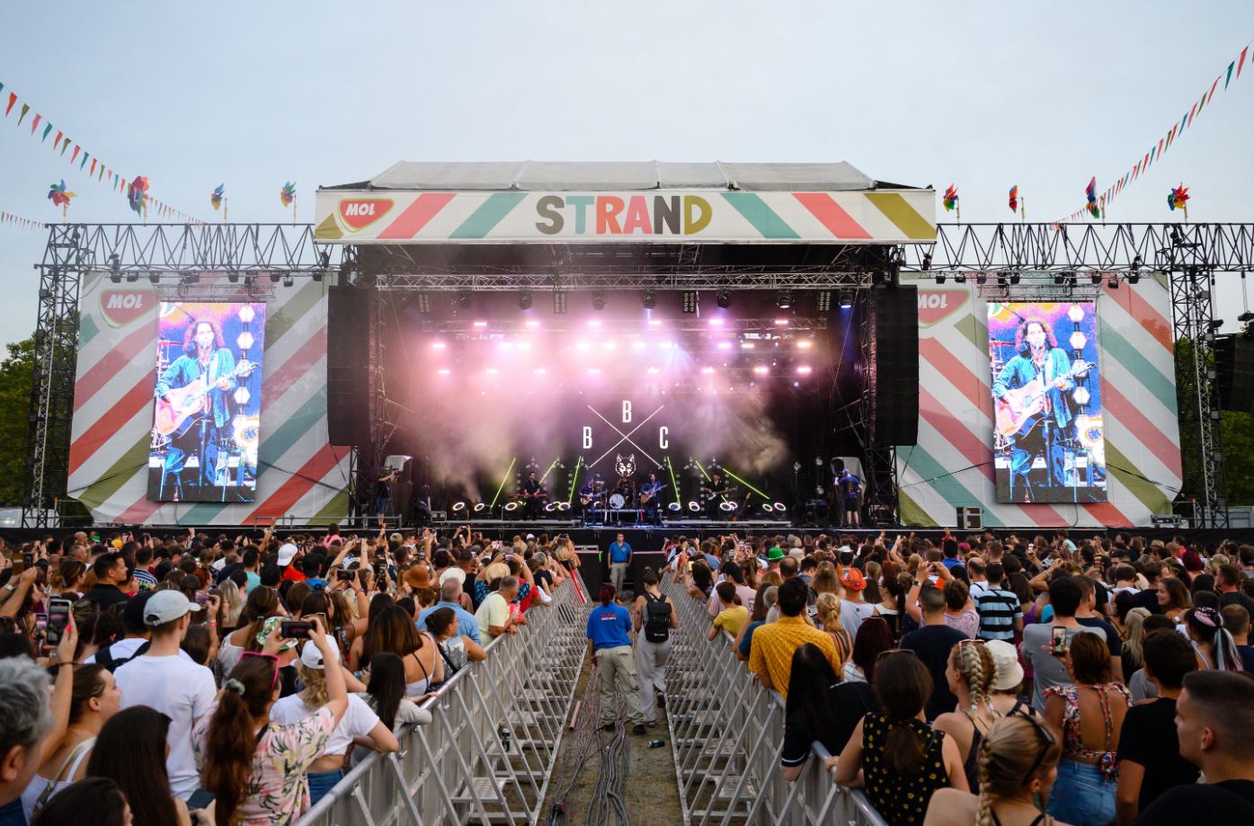 Csütörtökön indult a Strand Fesztivál – még a hétvégén benevezhetsz rá!