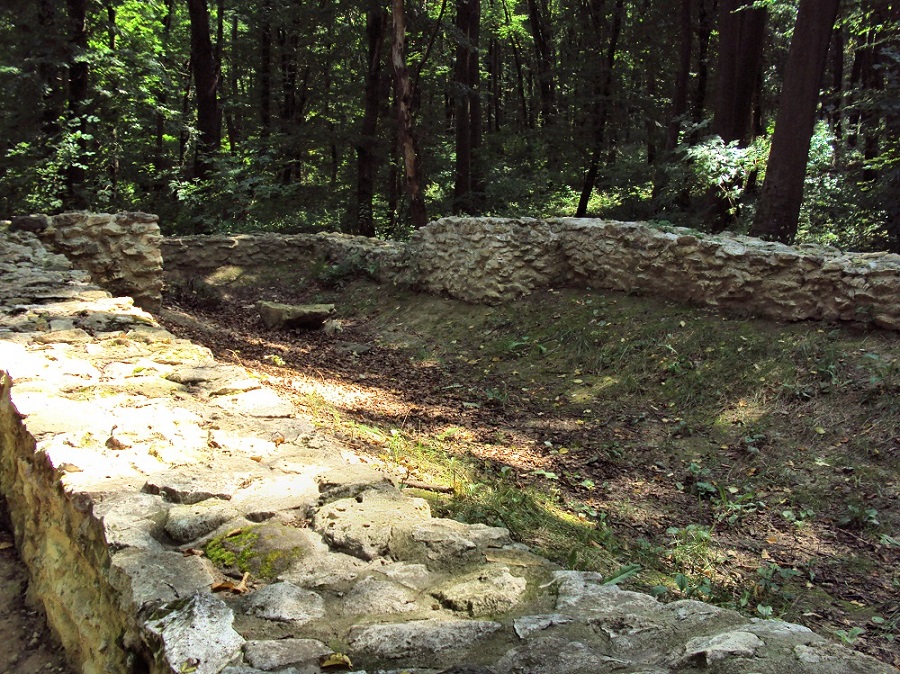 Bakancslistás helyek a Balaton körül – Szent Ilona templomrom, Pula