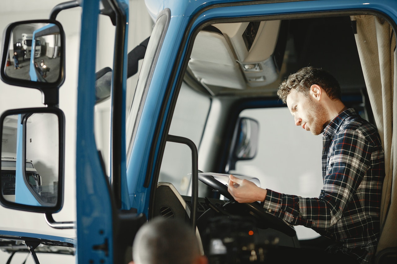 Te tudod, hogy mi a kamionsofőrök elengedhetetlen kelléke?