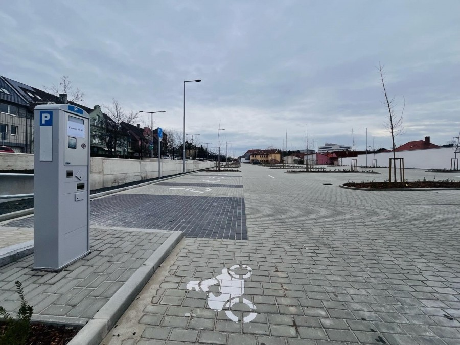 157 helyes parkoló nyílt a régi Szikvíznél Veszprémben