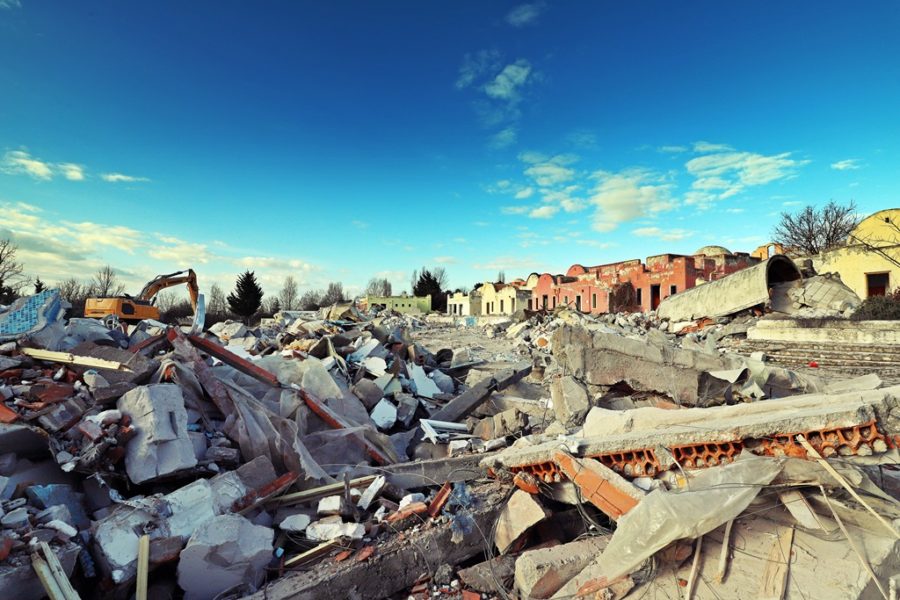 Már bontják is a görög falut Balatonfüreden