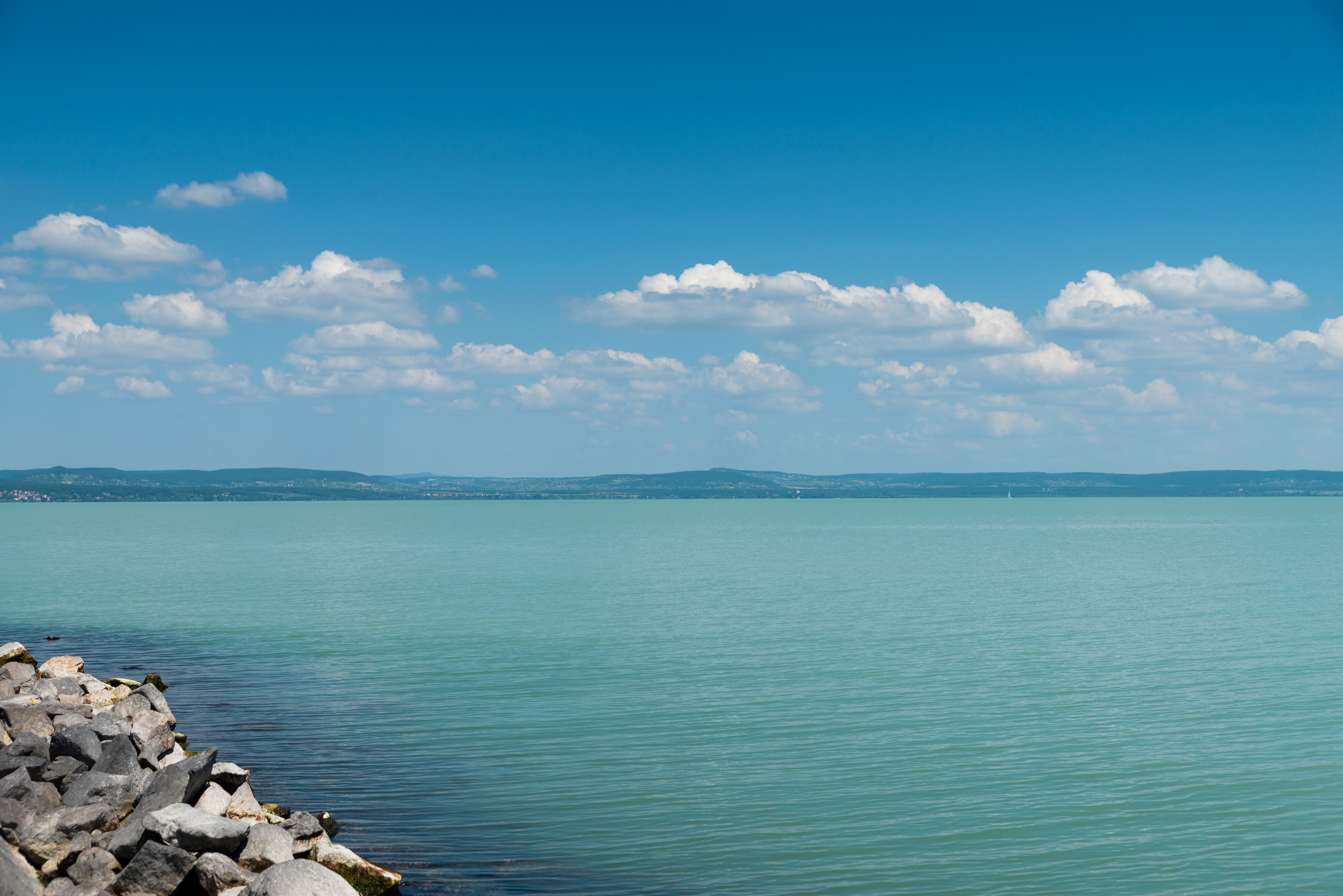 Hogyan lett a Balaton a nyári zenei élet központja?