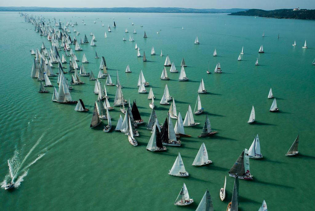Mintegy 550-600 hajót várnak a balatonfüredi Kékszalag rajtra