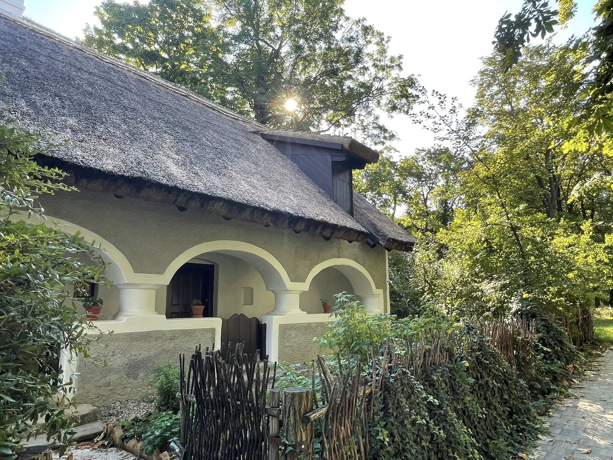 Bakancslistás helyek a Balaton körül – Bakonyi ház, Veszprém