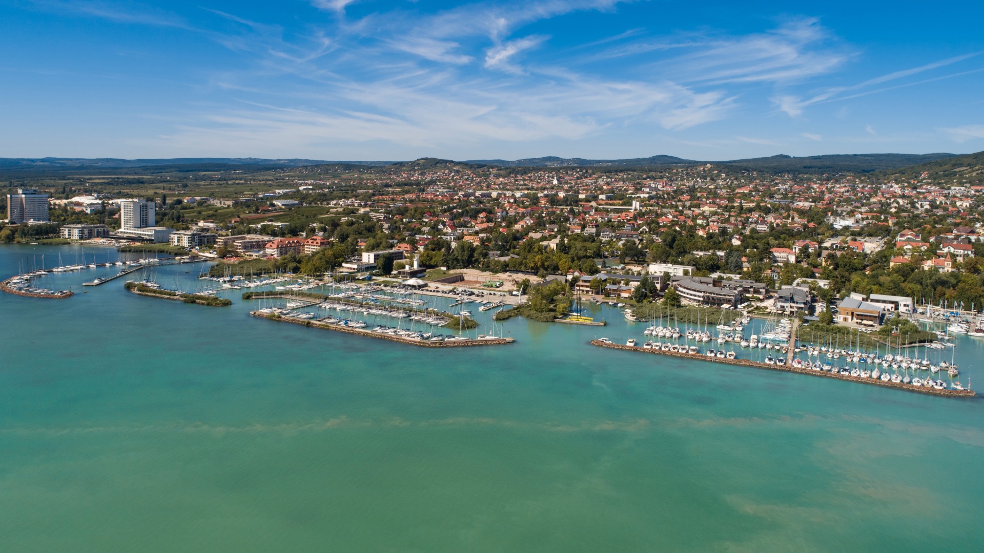 Balatonfüred: a Balaton gyöngyszeme, ahol az ingatlan is értékálló
