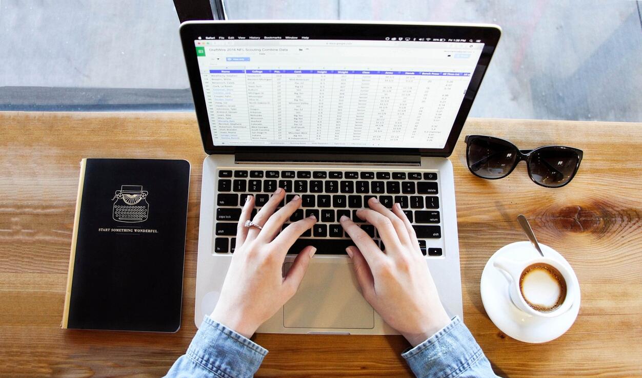 Hogyan válassz laptop táskát, ha fontos a hordozhatóság?
