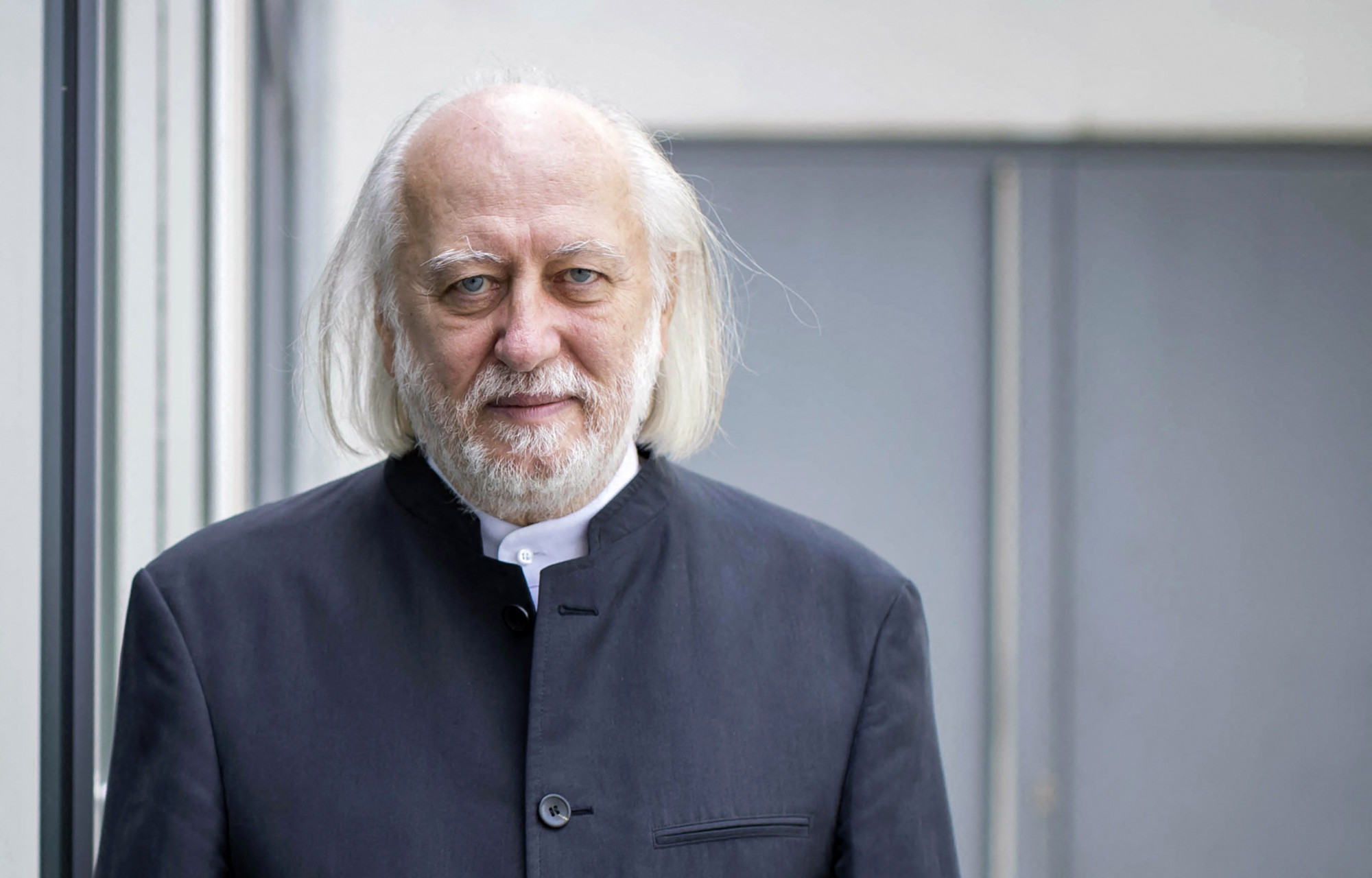 Krasznahorkai László kapja idén az irodalmi Nobel-díjat