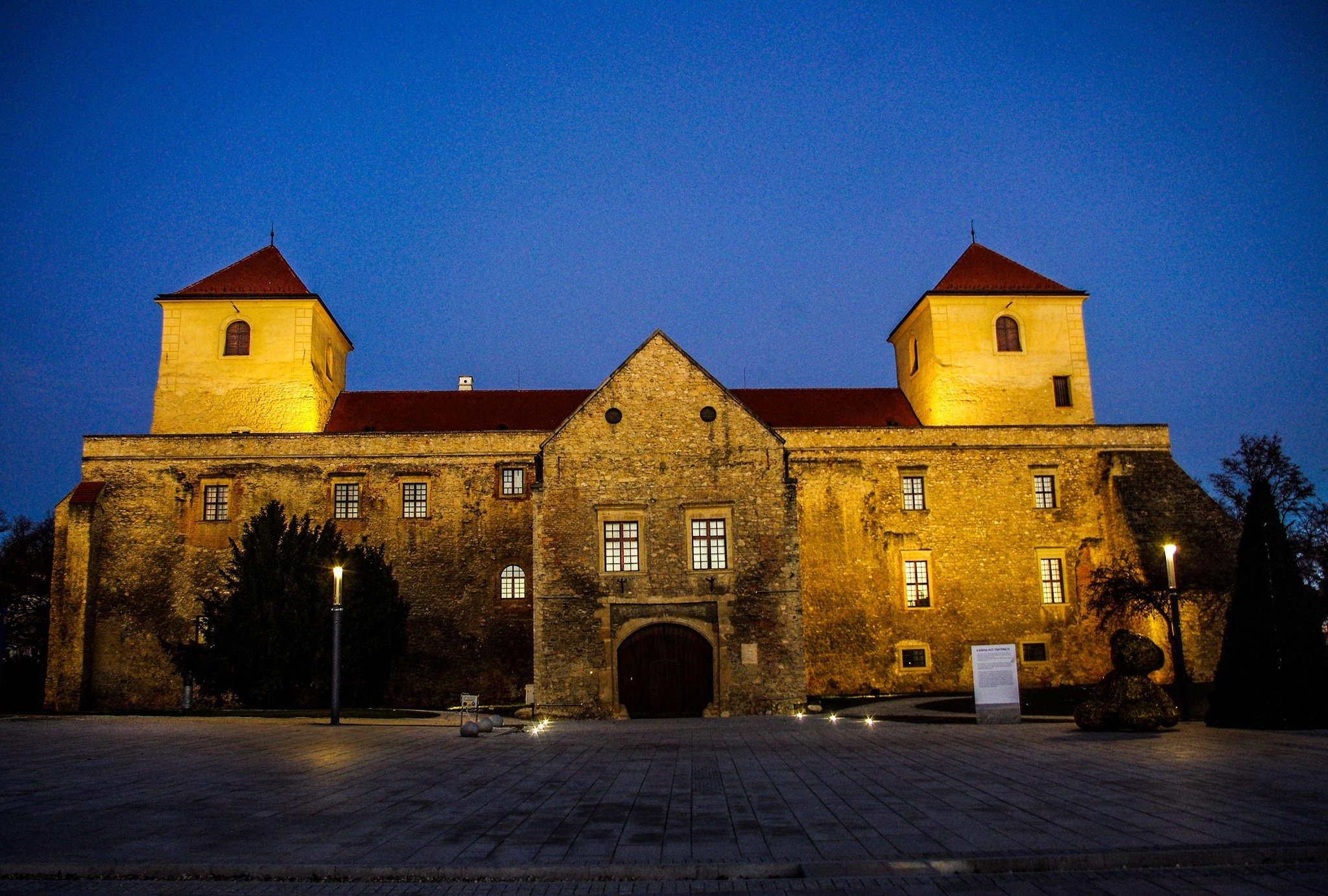 Bakancslistás helyek a Balaton körül – Thury-vár, Várpalota