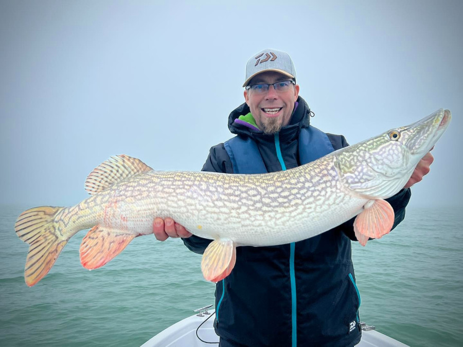 Méter feletti csuka akadt horogra a Balaton keleti medencéjében