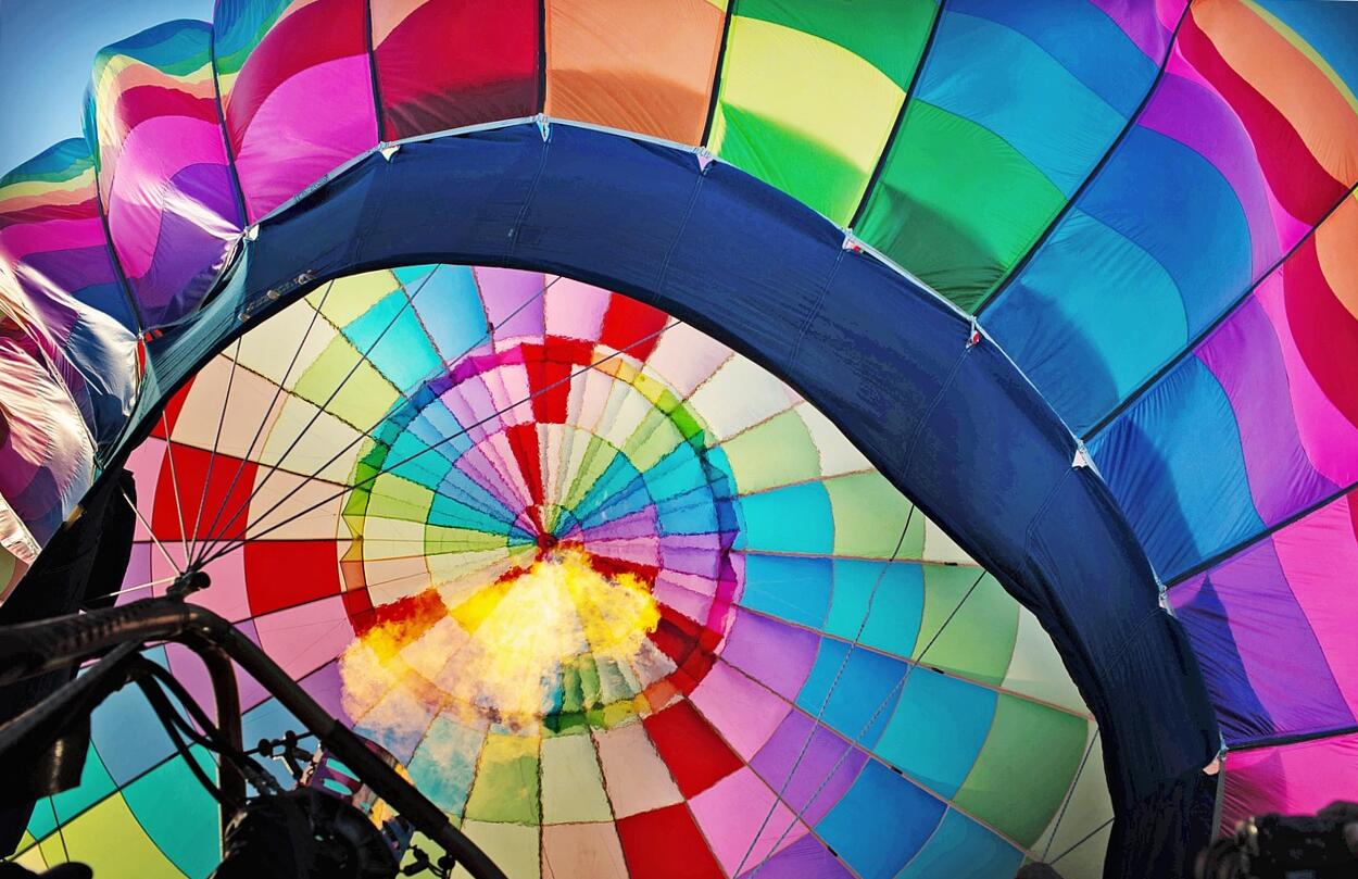 A lebegés élménye: hőlégballonozás Győr felett