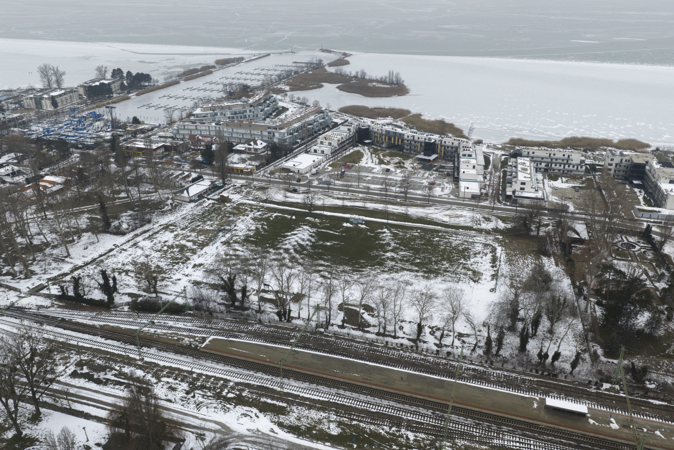 Civilek petíciója mentette meg a balatonszemesi focipályát a beszántástól