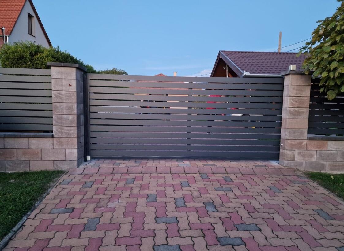 A kerítés elengedhetetlen része a megfelelő kapu