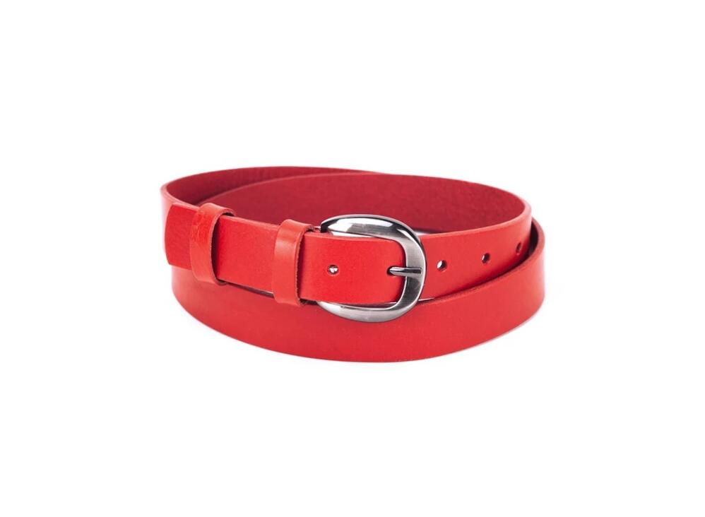 Az öv mint divatkiegészítő: az elegancia és praktikum találkozása