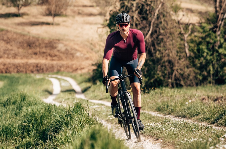 Két keréken a tanúhegyek közt: bringatúra a Balatonnál