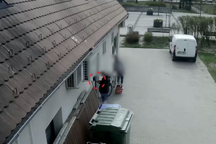 Közterületi pénzkazettát törtek fel Zircen