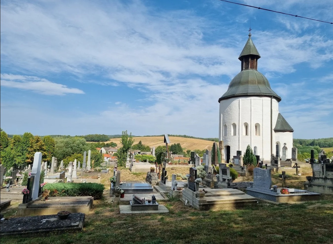 Bakancslistás helyek a Balaton körül – Árpád-kori kerektemplom, Kallósd