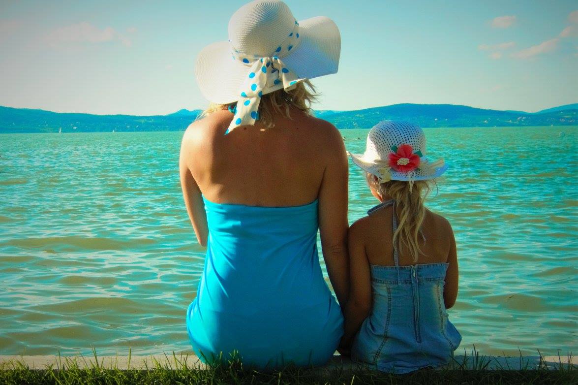 Szuperhősök a magyar tenger partján: Tokody Klára felfedte a Balaton rejtett kincseit